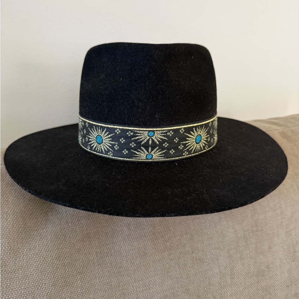 Lack Of Color Black Hat